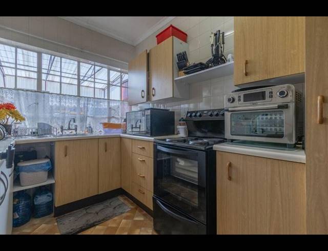 2 BEDROOM SIMPLEX FOR SALE IN SUNAIR PARK